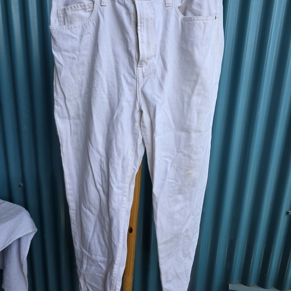 Uniqlo White Cotton Blend Jeans - Picture 7 of 15